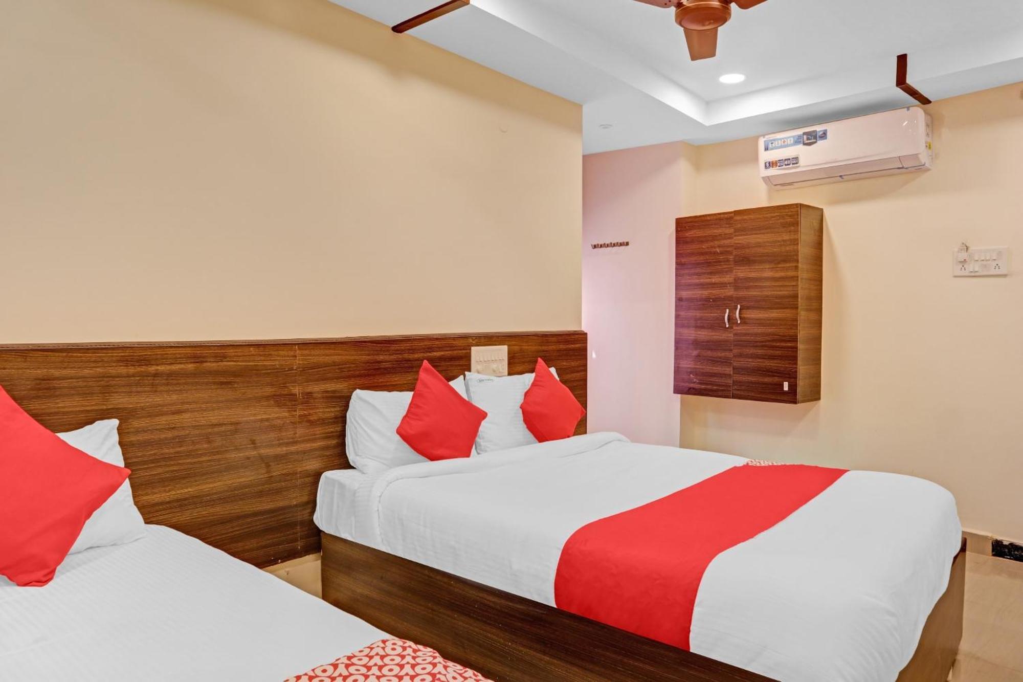 Super Hotel O Ramya Inn Warangal Exterior foto